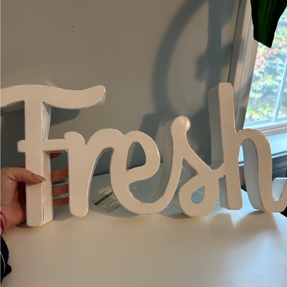 ‘Fresh’ Home Decor - Picture 2 of 6